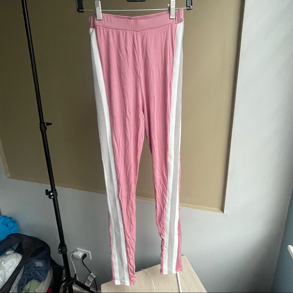 PrettyLittleThing Stripe Leggings 4